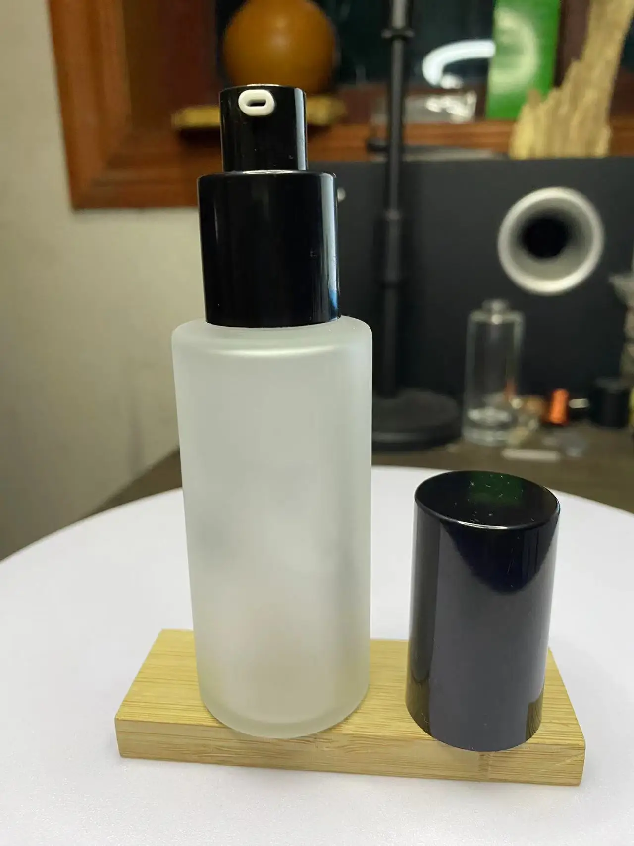 AVERTAN Wholesale high quality emulsion/spray glass bottles