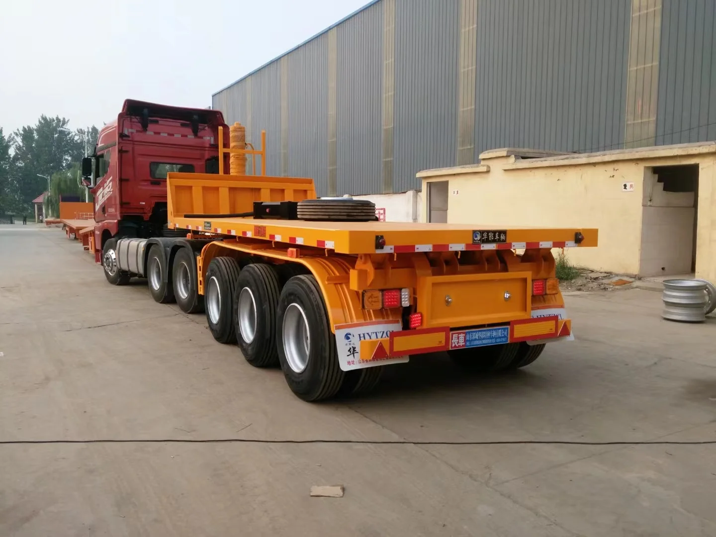Shandong factory produces high-quality Multi axle Hydraulic Truck Trailer Car Transport Truck Trailer