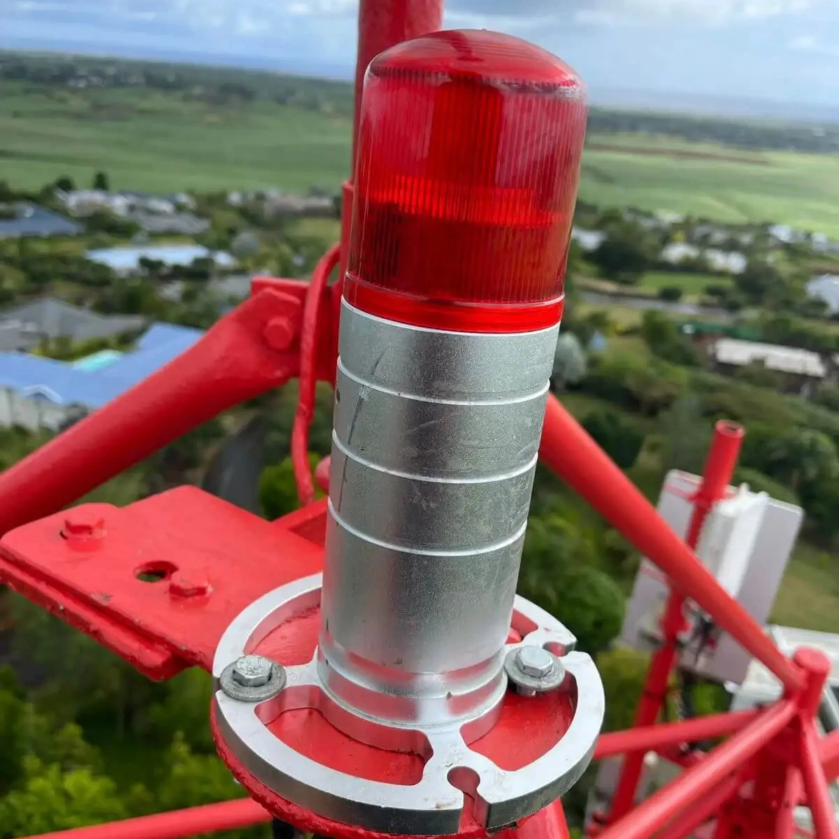 Low Intensity LED Obstruction Lights Type A (10Cd) and Type B (32Cd) 120 - 240V AC Radio Towers Aviation Light