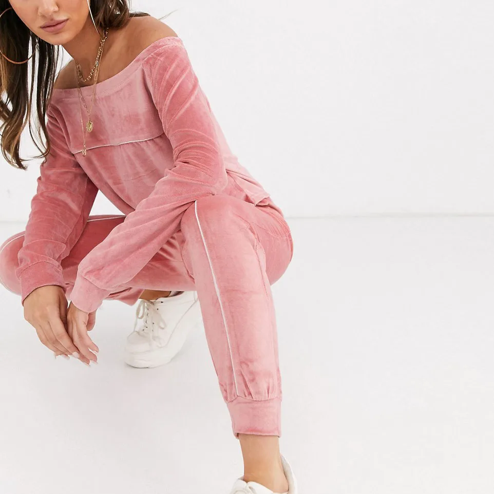 Wholesale Women Velour  Lounge Off Shoulder Cropped Sweatshirt Jogger Pants Two Piece Set Tracksuit