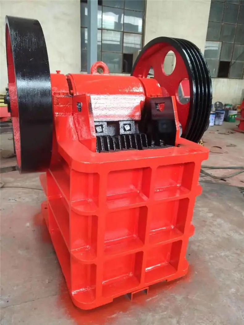 Mobile diesel engine small jaw crusher 250x400