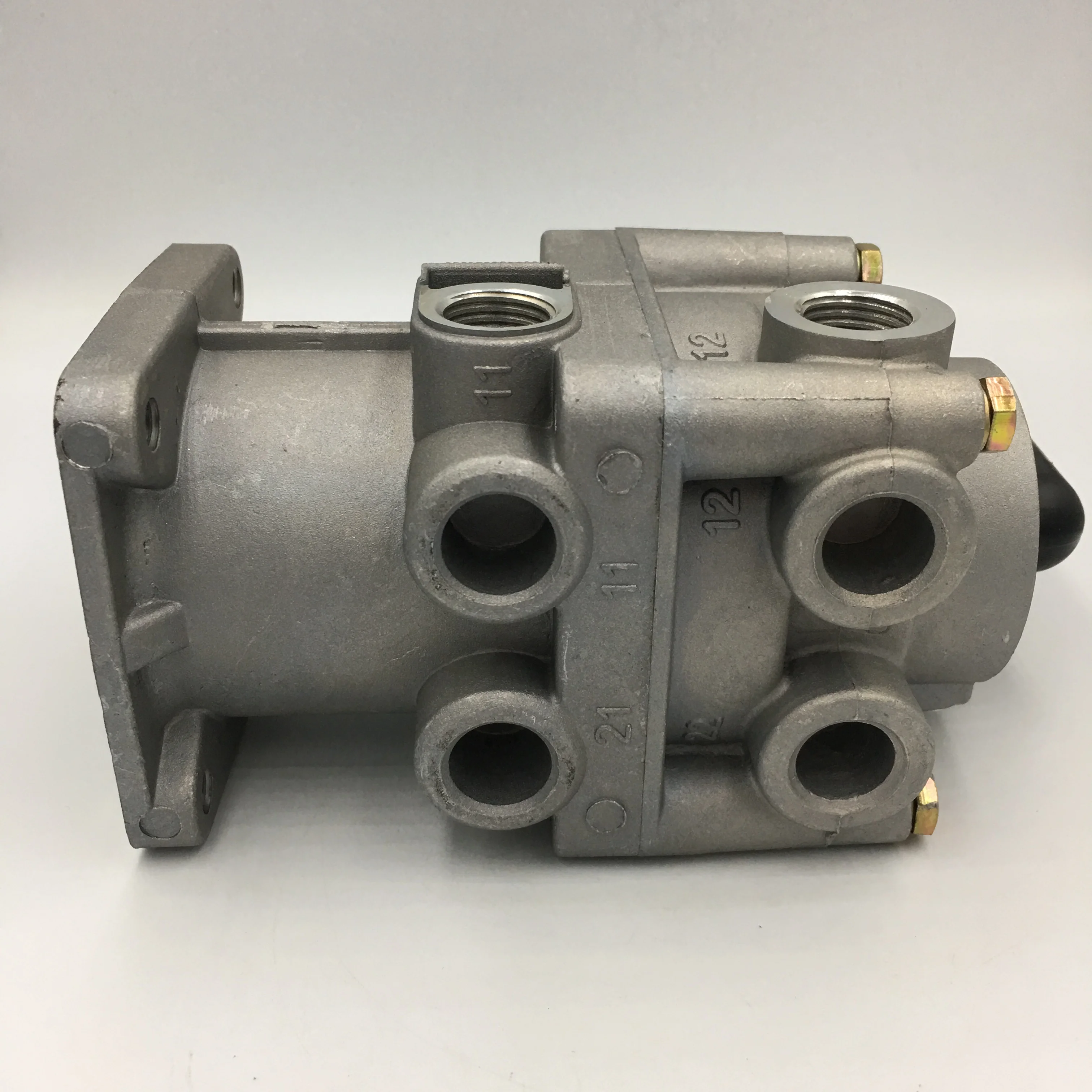 Brake master pump and brake master cylinder 153