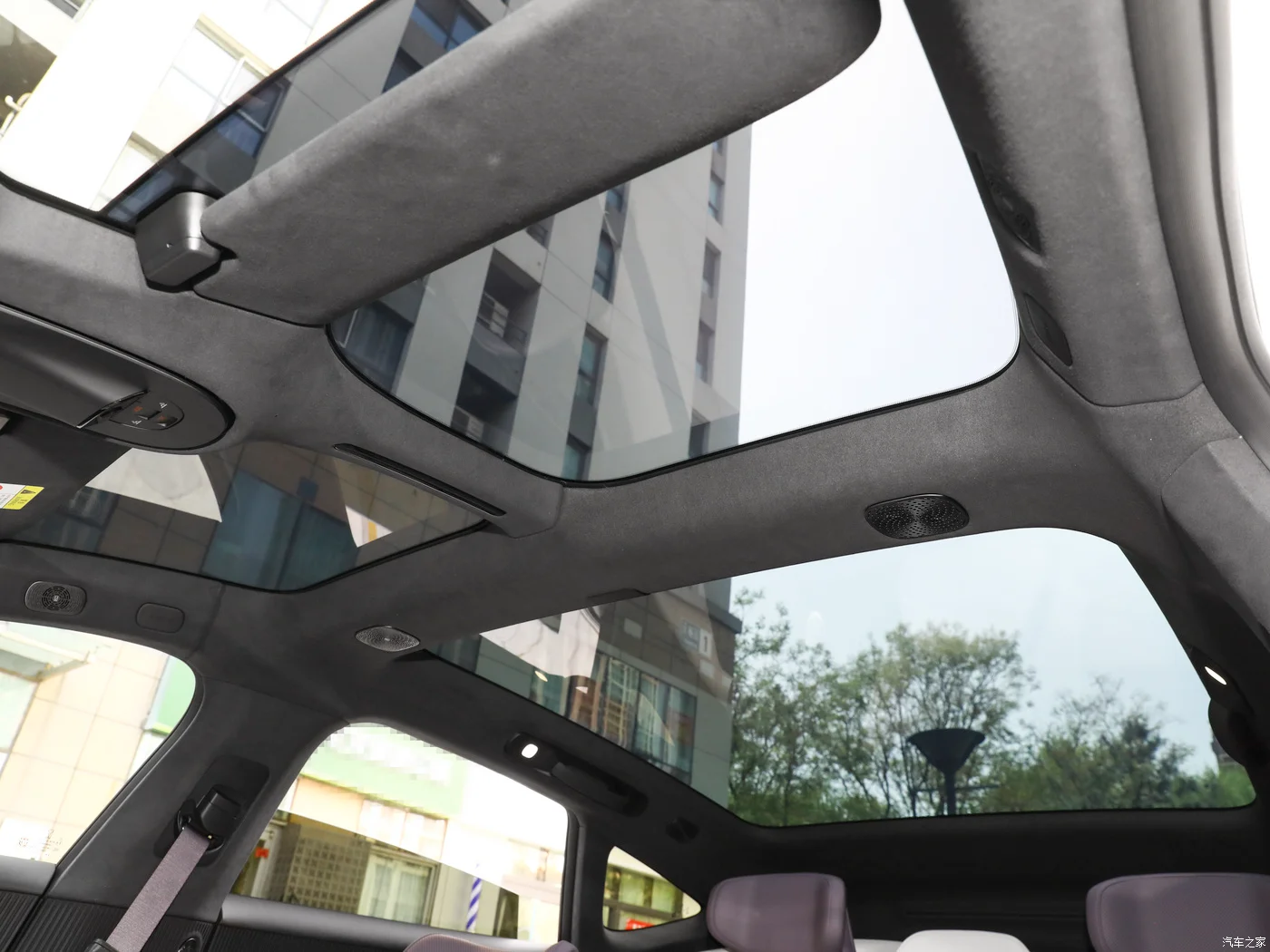 Electric Car Avatar 12 Single Dual Motor Edition 5 Seater EV Sedan Long Range Changan Avatr 12 New Energy Vehicles