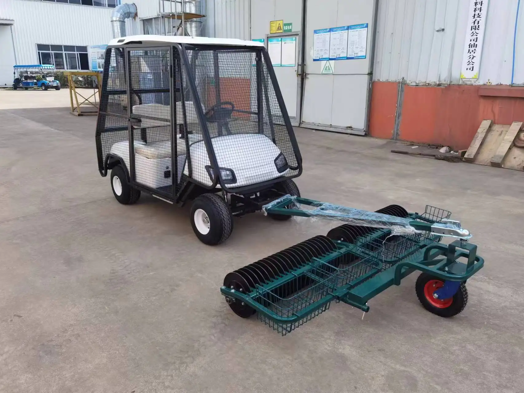 Wholesale Golf 3/5 Section Ball Picker Golf Ball Picker with Front Wheel Golf Driving Range Equipment