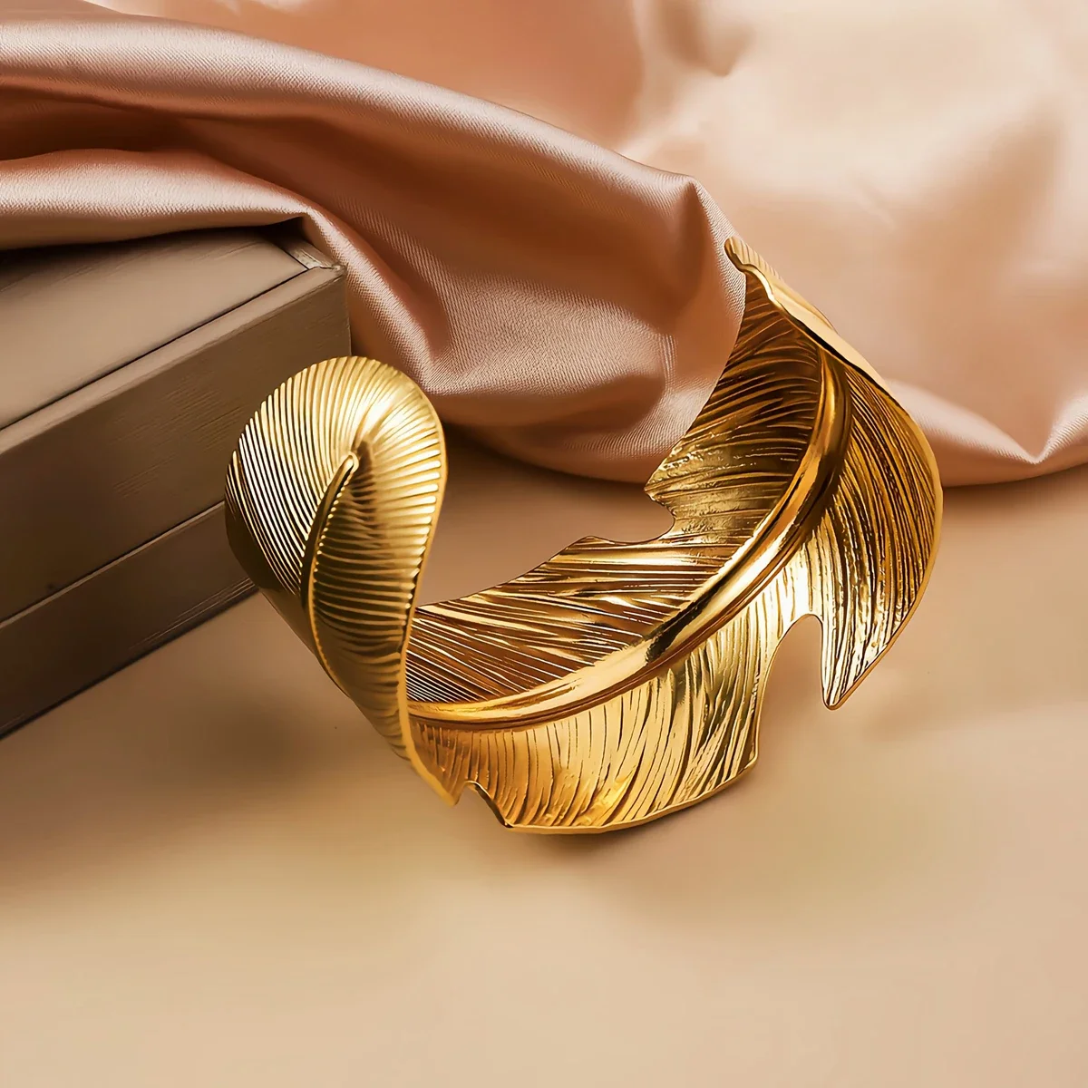 12pcs Interesting fashion design exaggerated large feather shaped stainless steel bracelet for women as a gift