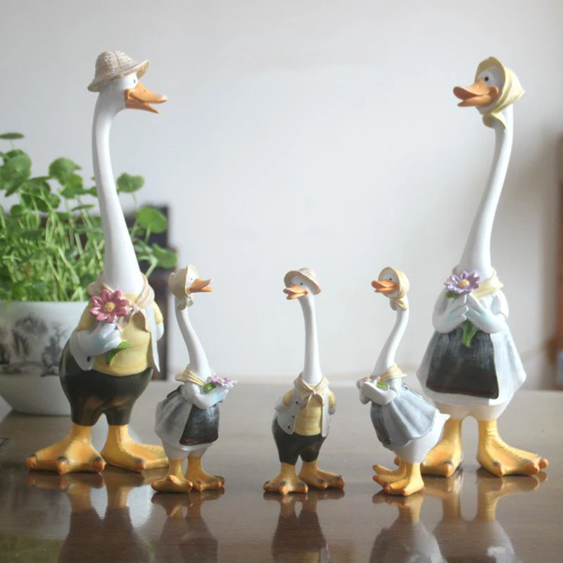 Resin Garden Animal Sculptures Decoration Funny Duck Garden Figurines for Outdoor Decoration Couple Duck Statue