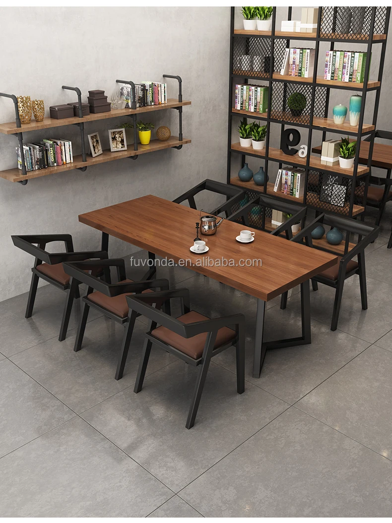 Vintage coffee table and chair set restaurant drinking shop wooden top iron frame bar table and chairs