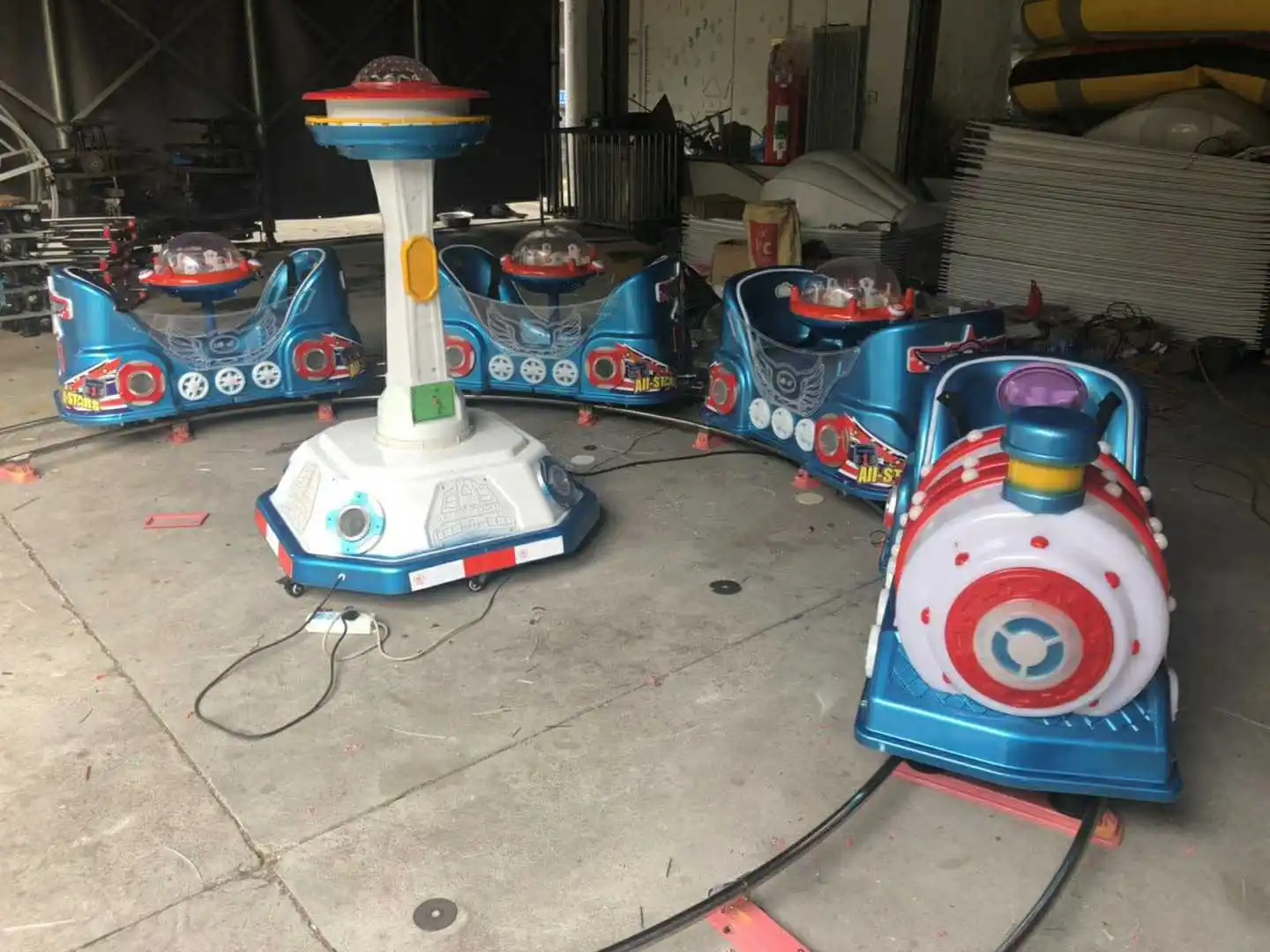 LYER6244 rail train, new design 4 seats mini train, British style ride on train