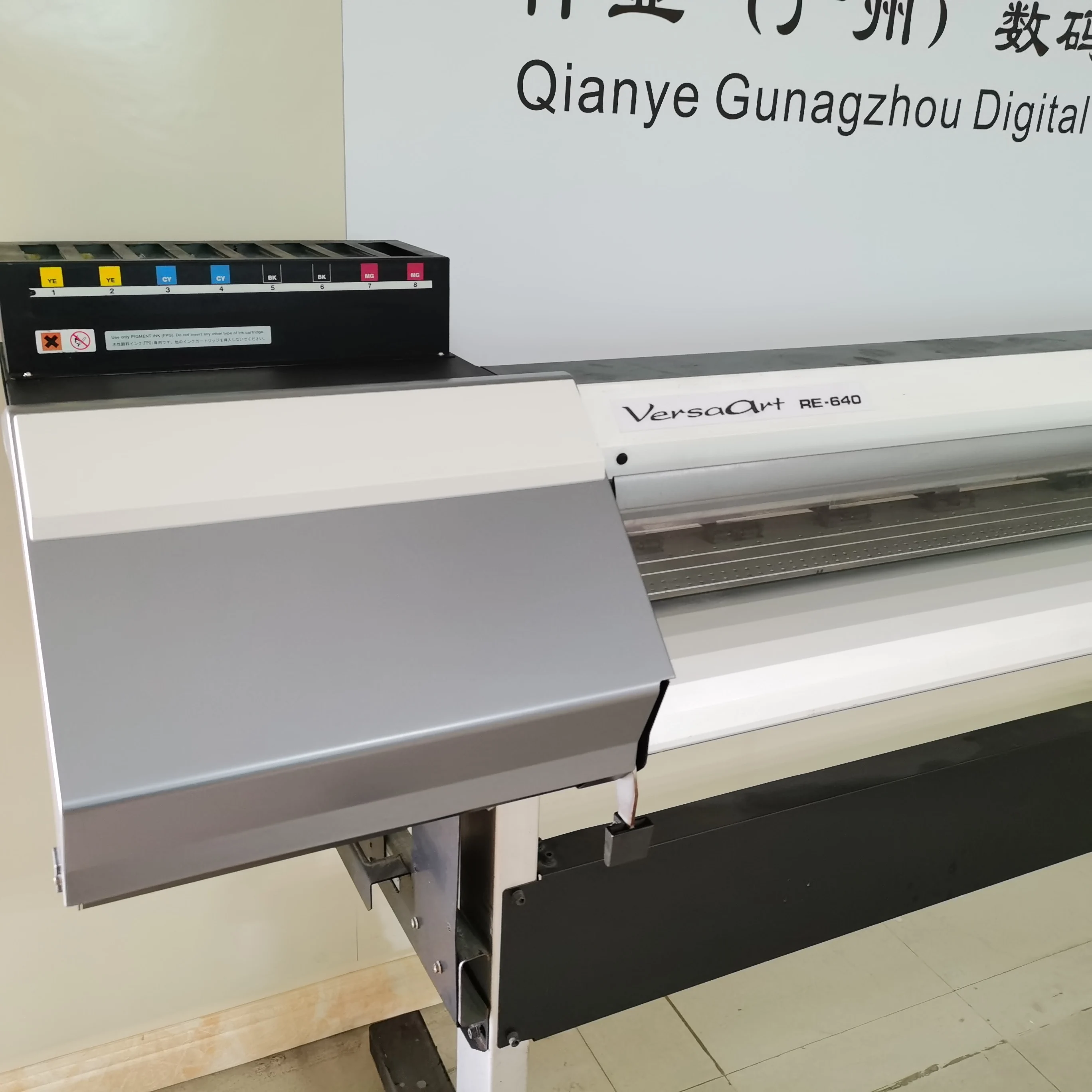 vinyl printing machine  Used roland Versa express  Re640  with good conditions for machine labeling printer