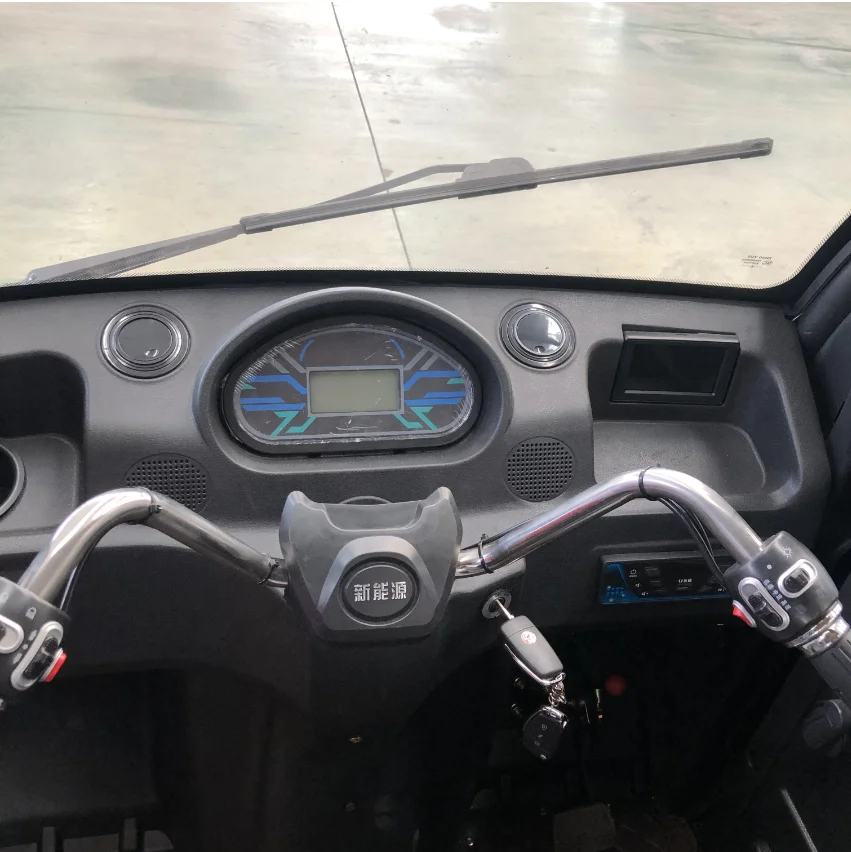 New energy solar panel electric scooter three closed wheel tricycle