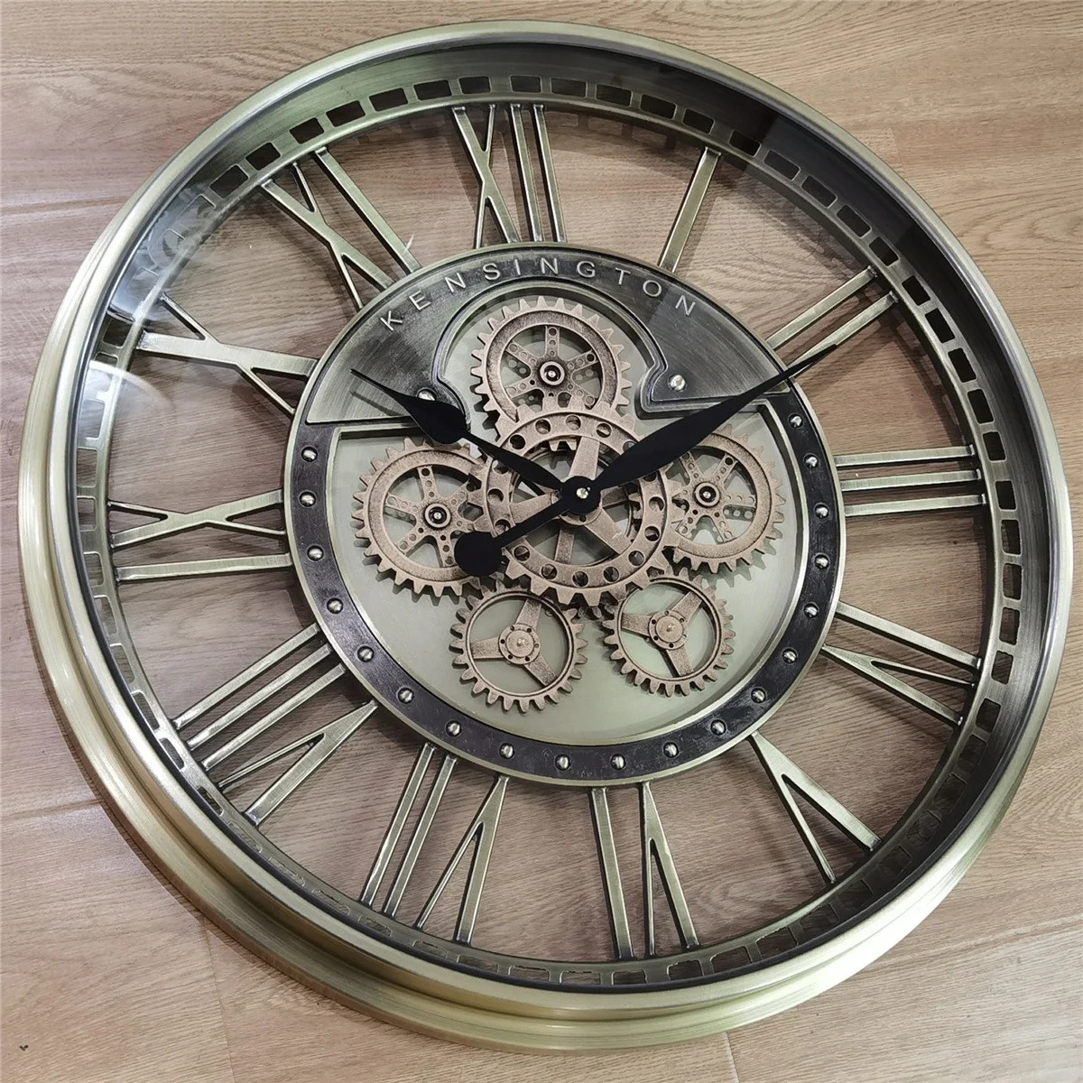
28inch 70cm 2021 New Hot Sale Metal extra large round moving gears wall clock with glass face cover For Home Decoration 