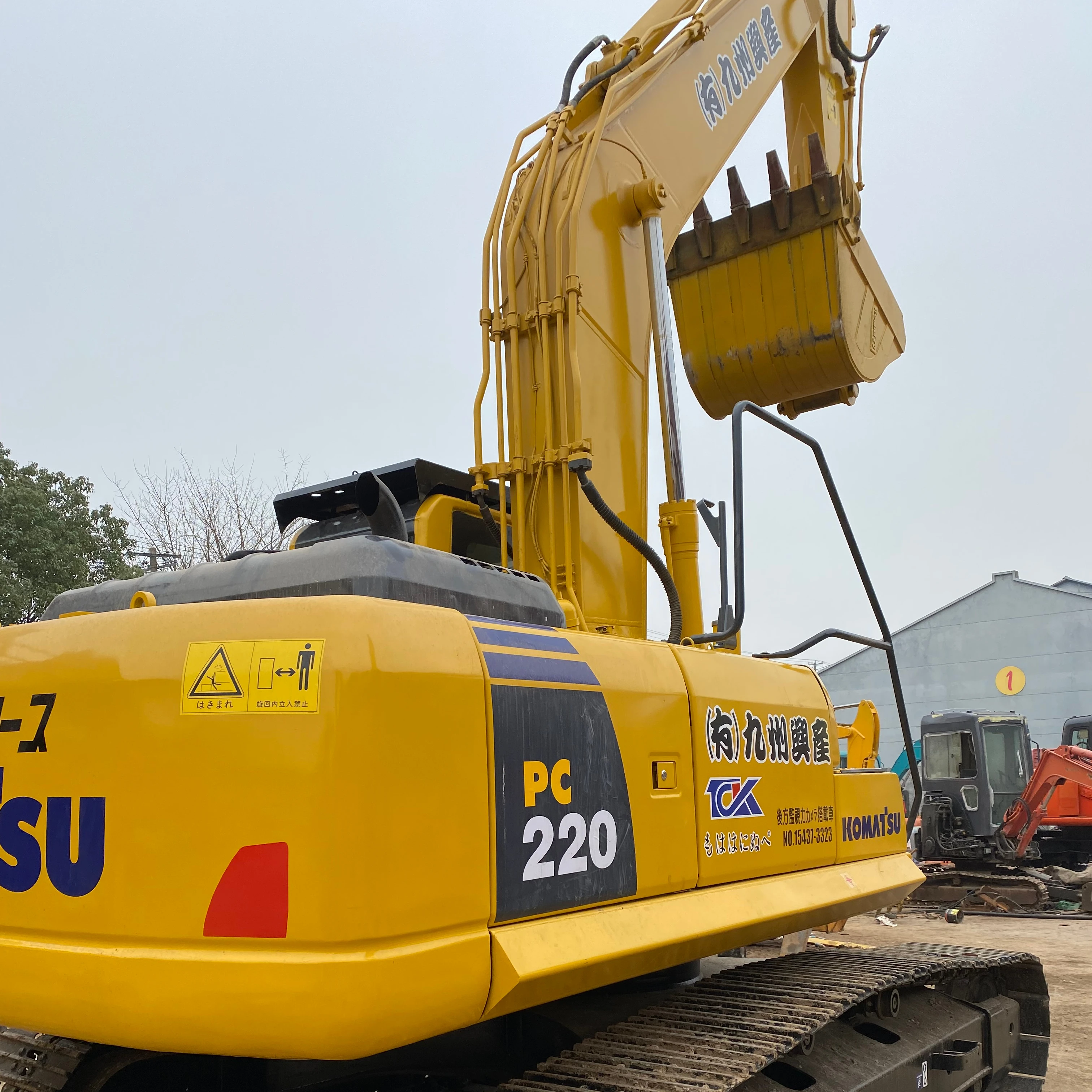Used crawler excavator Komatsu220-8 construction equipment /second hand hydraulic excavator Komatsu220-8