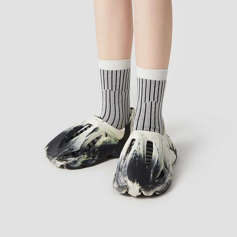 YT New High Quality Men Beach Water Shoe Clogs Anti Slip EVA Men Garden Shoes