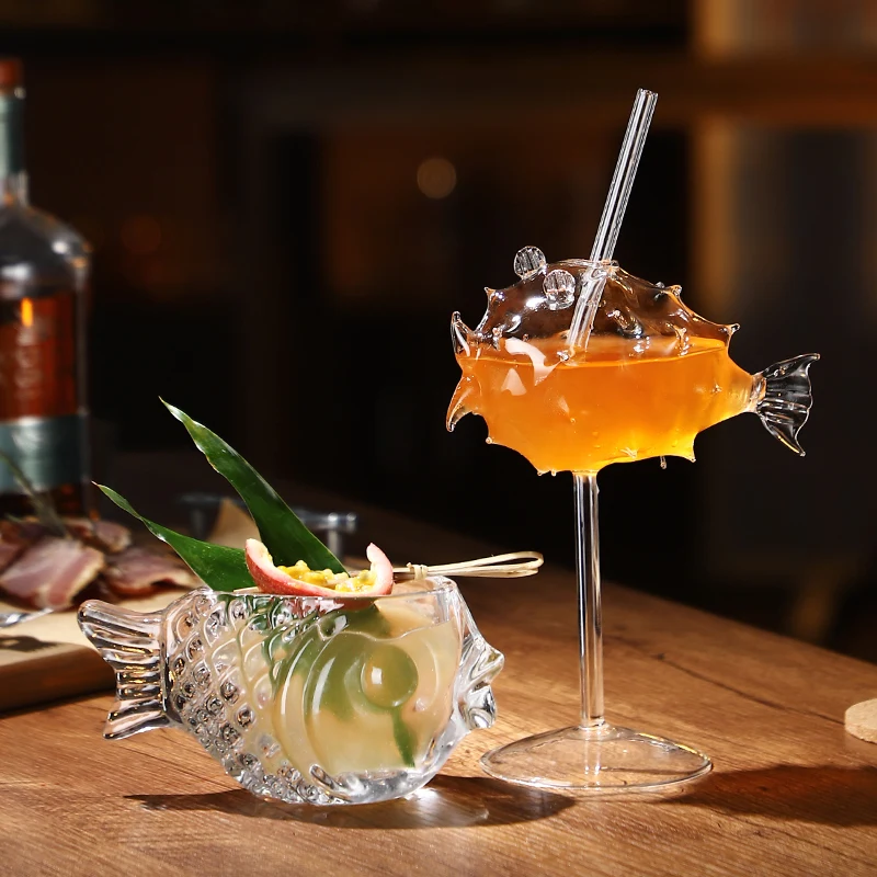 Hot Selling Creative Cocktail Glasses  Clear Crystal Unique Shape  Glass Funny Drinking Cup for Bar Party