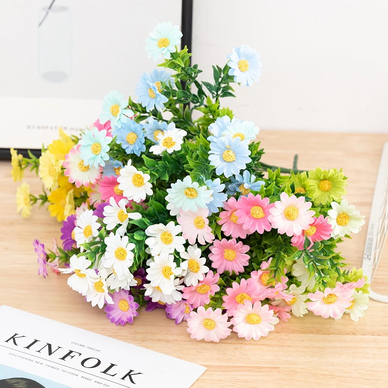 Artificial flowers Small daisies bouquet Artificial plastic flowers for indoor and outdoor decoration