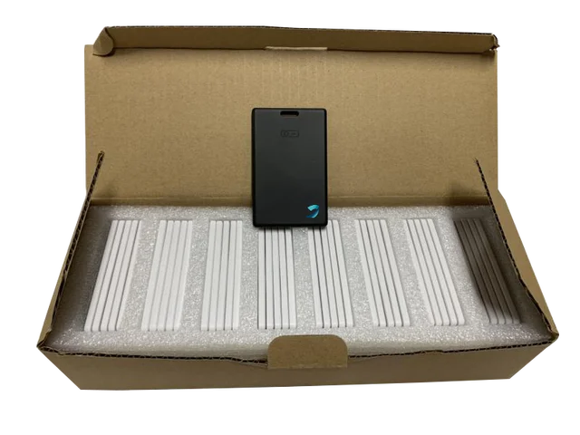  5 лет службы батареи носимая бейдж BLE5.0 для отслеживания
