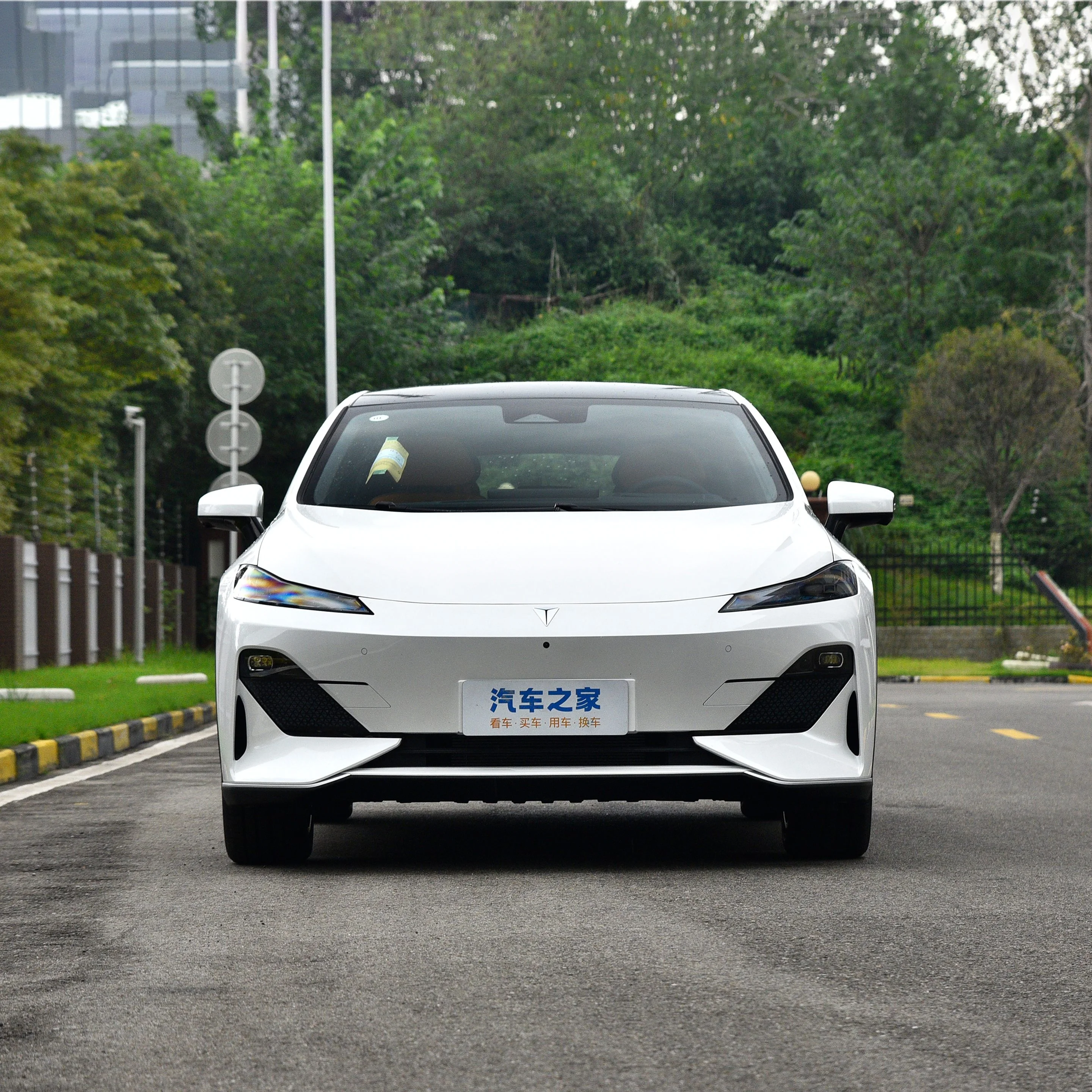 2024 Changan Deepal Sl03 1.5L 135 км седан гибридный автомобиль 5-местный 5-дверный