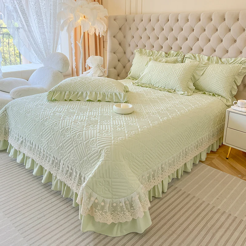 Wholesale Cheap Light Green Ruffled Lace Washed Cotton 3PCS Quilted Bed Bed Cover