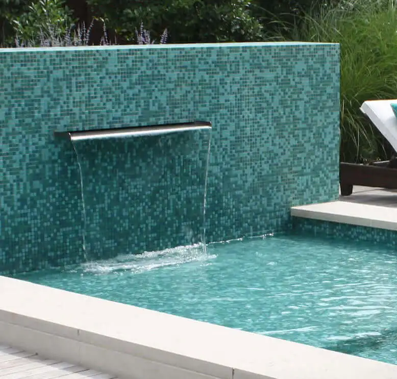 Low Moq Swimming Pool Use Acrylic Indoor Wall Fountain And Waterfall Colorful Pool Waterfall Sheer With Led Light Water Descent