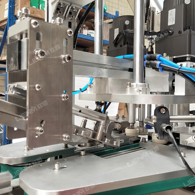 LIENM Full automatic capping machine with feeder capping screwing closing machines