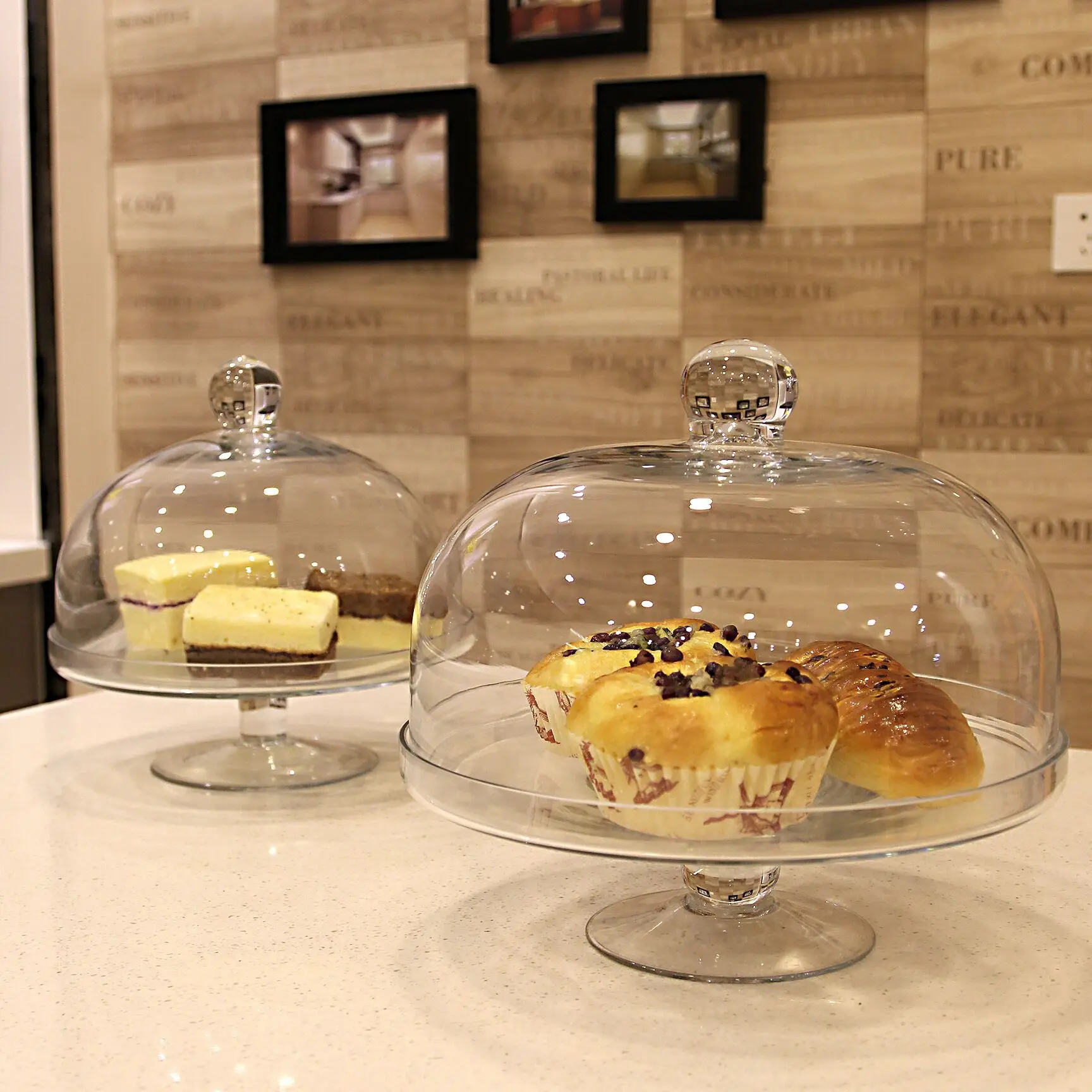 Footed Round Display High Quality Dome Cake Stand Glass Cake Stand with Dome Cover for Wedding Dessert Party