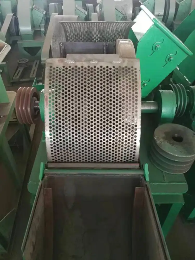 Factory Price popular wood pallet chips crusher sawdust making machine