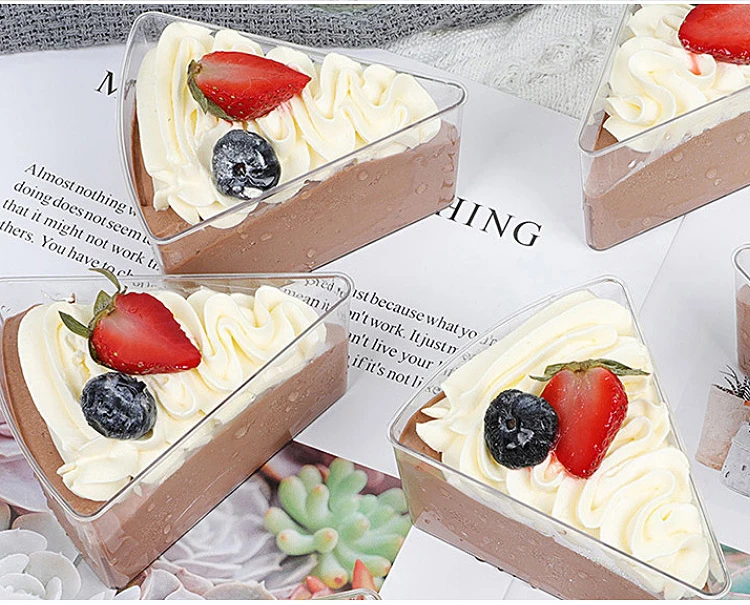 140 ml Disposable Triangular PS Cup for Mousse Pudding Jelly Tiramisu 6-inch Cake Plastic Cup Cake Holders