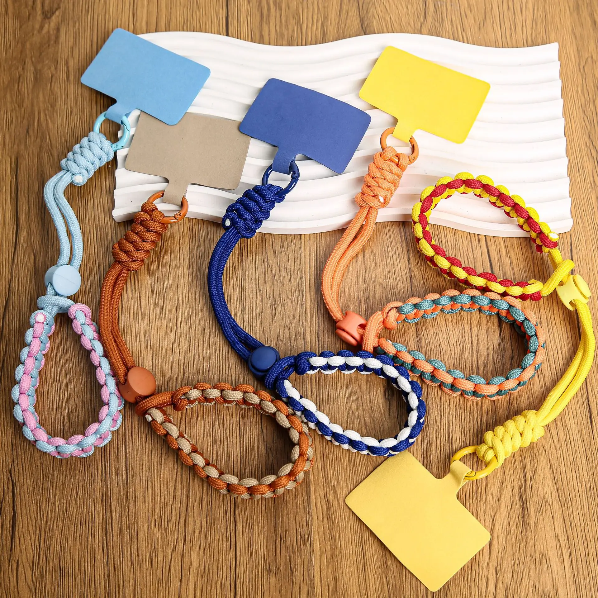 Mengda Mobile phone lanyard short wrist adjustable pure manual key chain outdoor sports artifact clip anti-fall wholesale