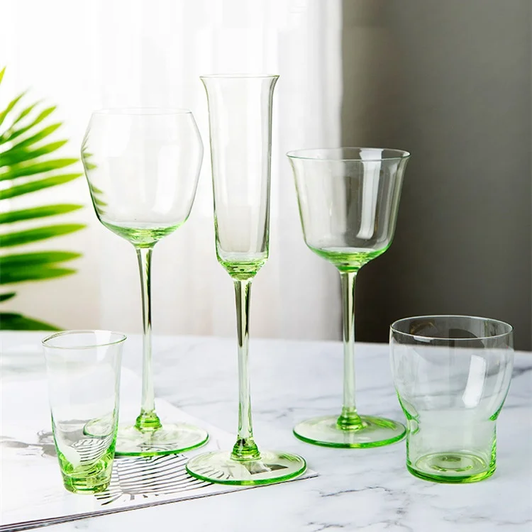 Fancy Luxury Hand Blown Long Stem Wine Glass Cup Wedding Green Colored Wine Glasses