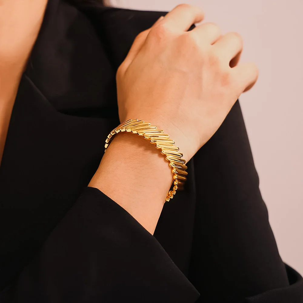 Texture splicing irregular bracelet opening design copper plated 18k real gold retro personality female