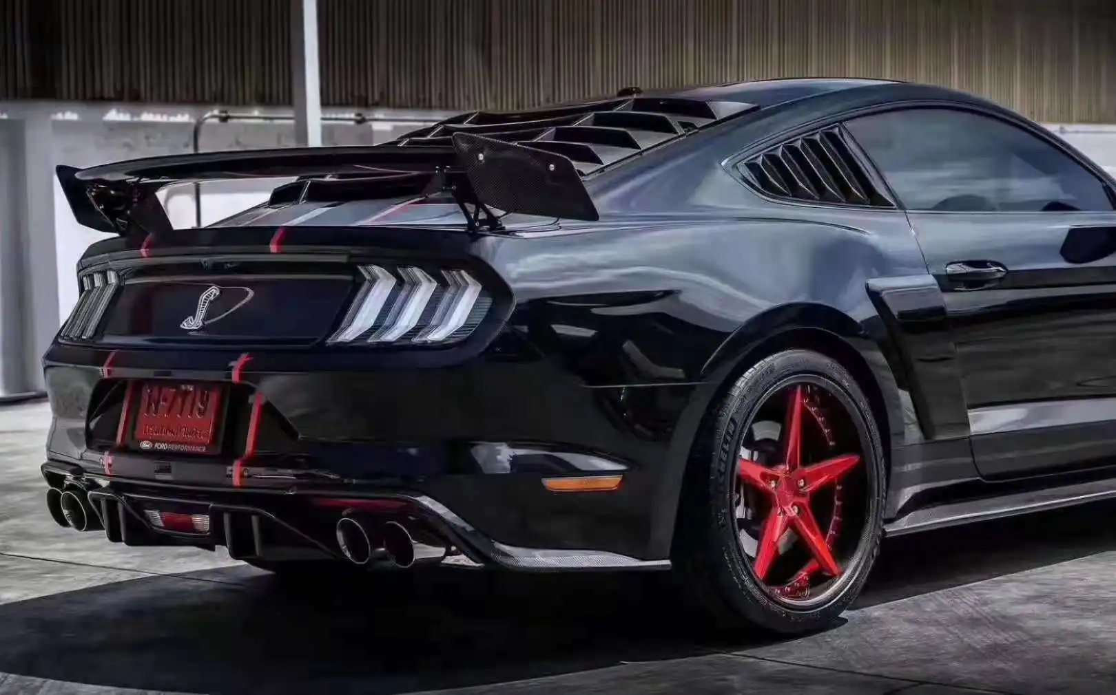 Оптовая продажа автомобильные аксессуары спойлер GT500 из углеродного волокна для Ford