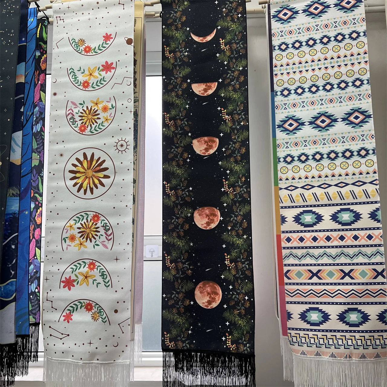 Bohemian Tapestry Meditation  Home Decoration Cotton and Hemp Crystal Crafts Entryway Wall Hanging