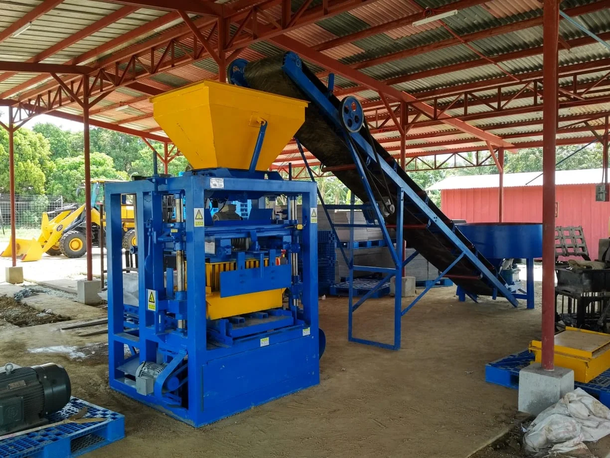 Customized Paving Block Making Machines Block Qt4-24 Brick Making Machine For House