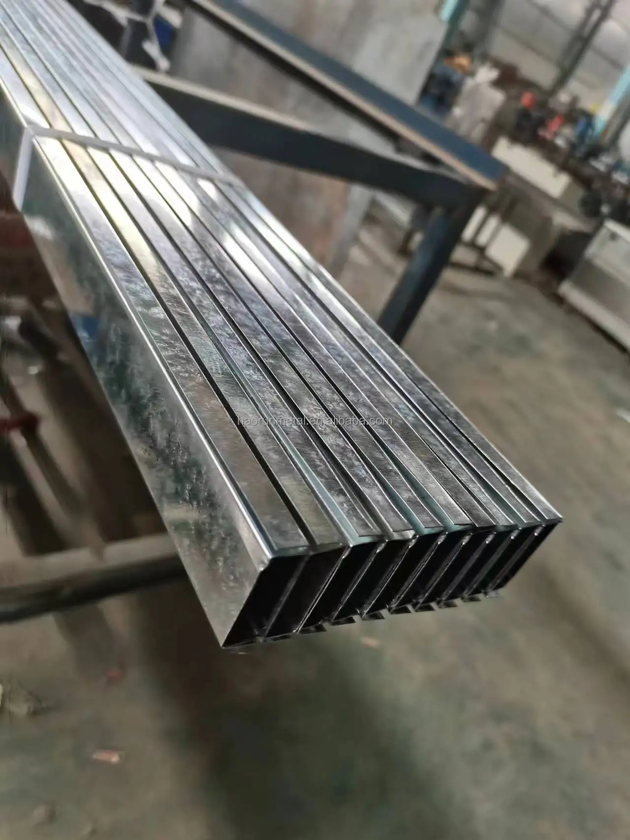 Factory price carry channel metal ceil 38 main channel