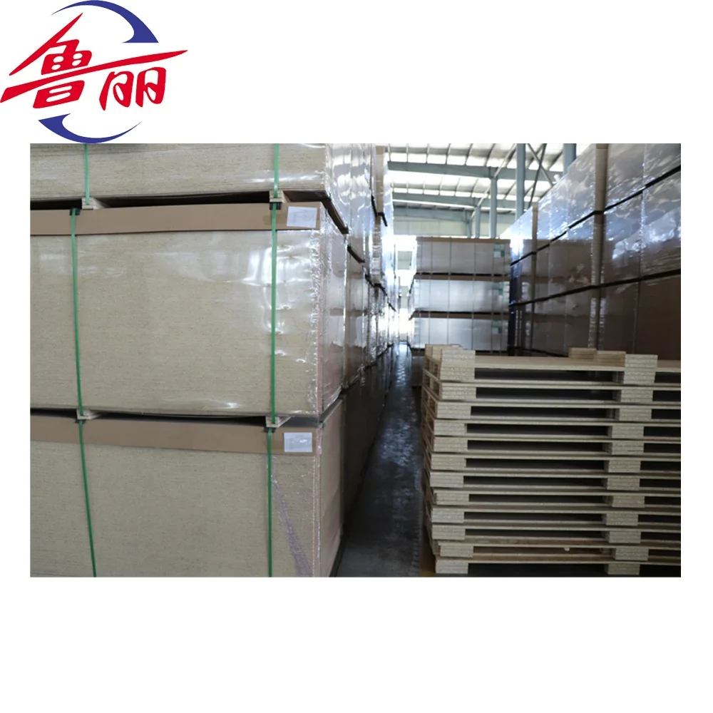 Wholesale Wood Chip Panel Plain Laminated Particle Board OSB 18MM