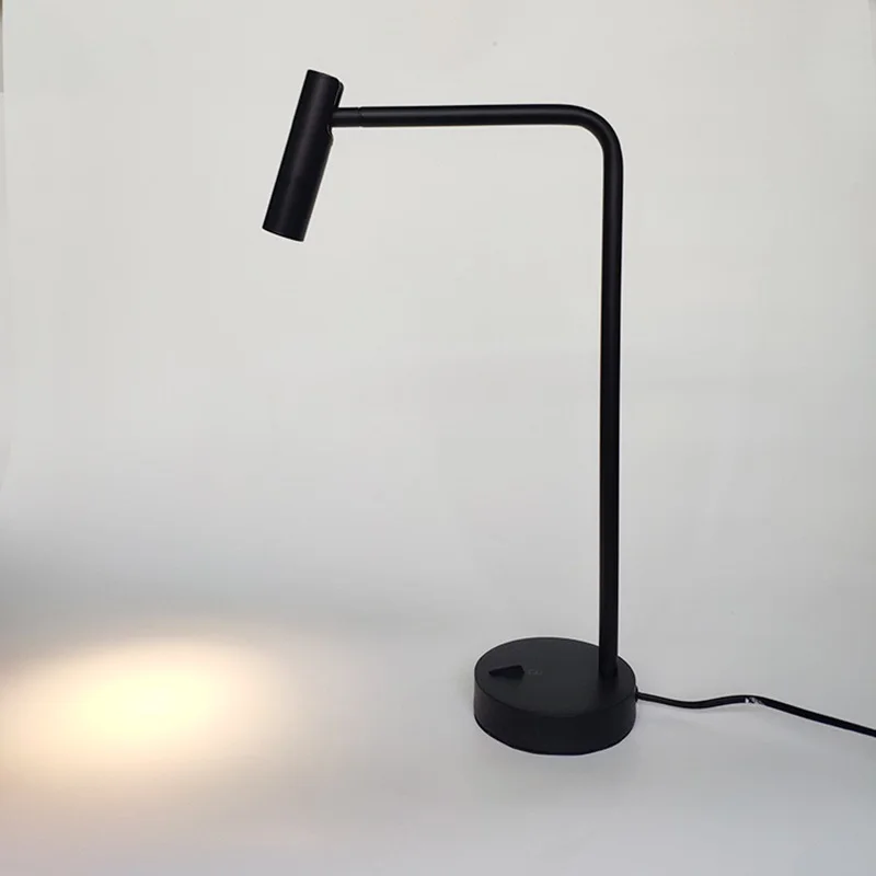 Modern Hotel Table Lamp Simple Black White Bedroom Led Designer Nordic Desk European Reading Table Lamp