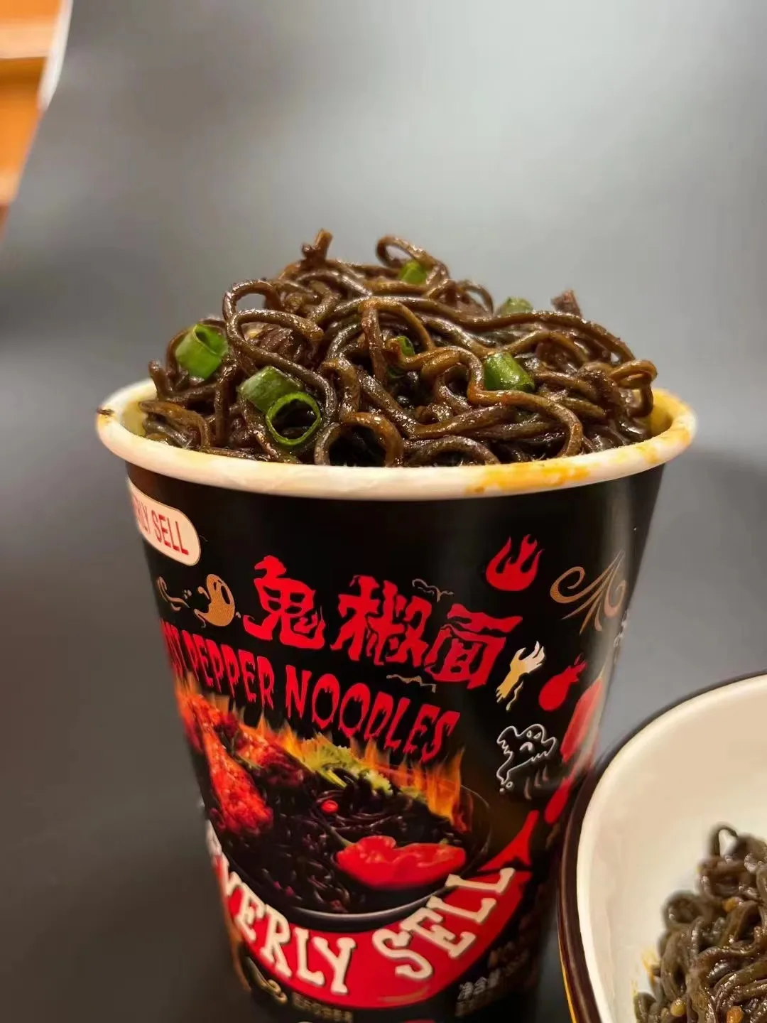 Free Sample Factory Manufacturer Cup Instant Noodles Best Selling Ghost Pepper Noodles Ramen Korean Noodle