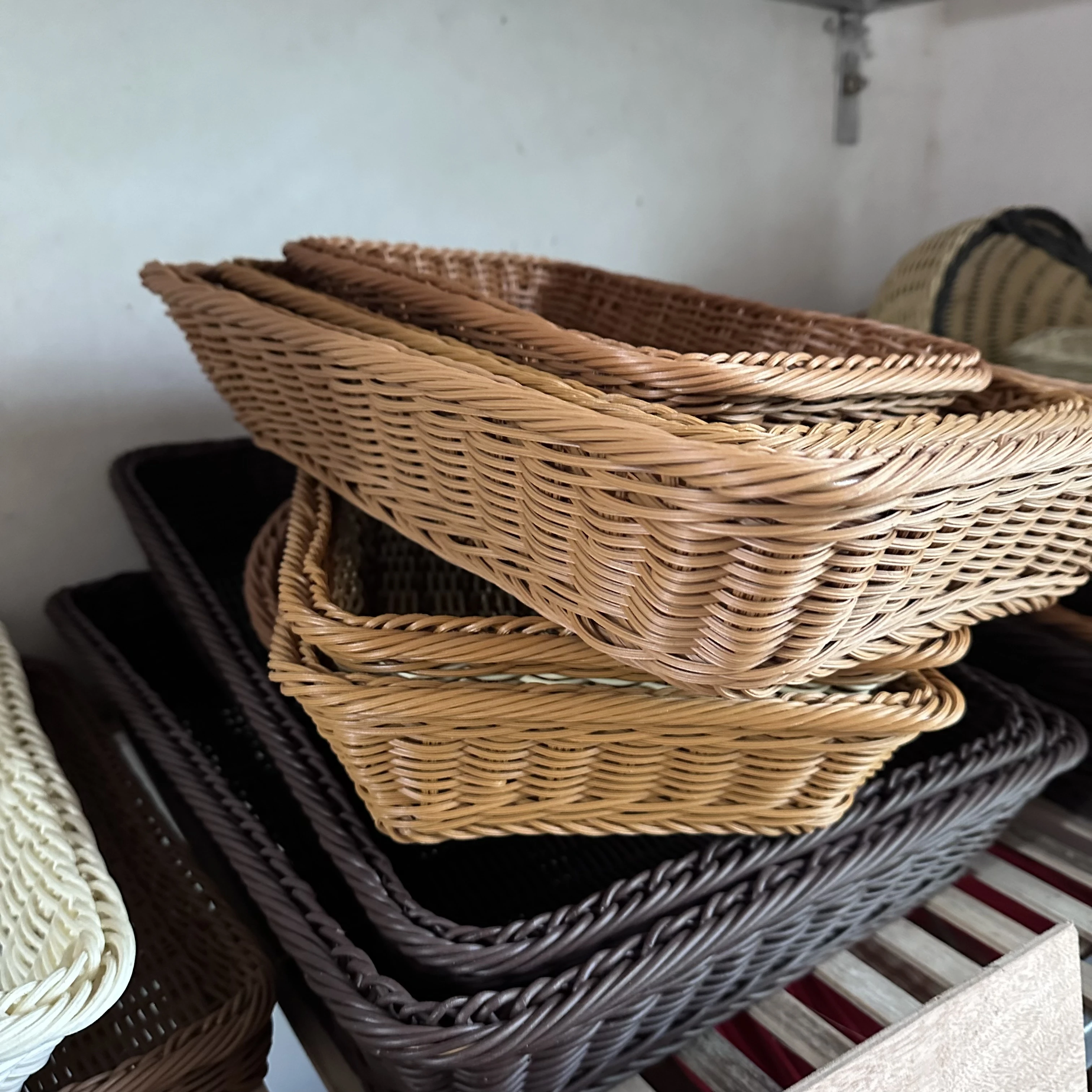 Custom handmade popular rectangle Grocery fruit basket rattan basket for storage