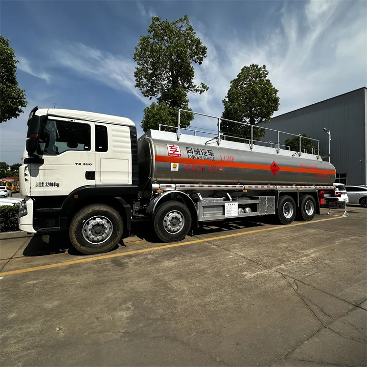 New and Used 5000L Oil Tanker Truck with Manual and Automatic Transmission 4x2 6x4 Drive Wheel for Fuel Water LPG Storage
