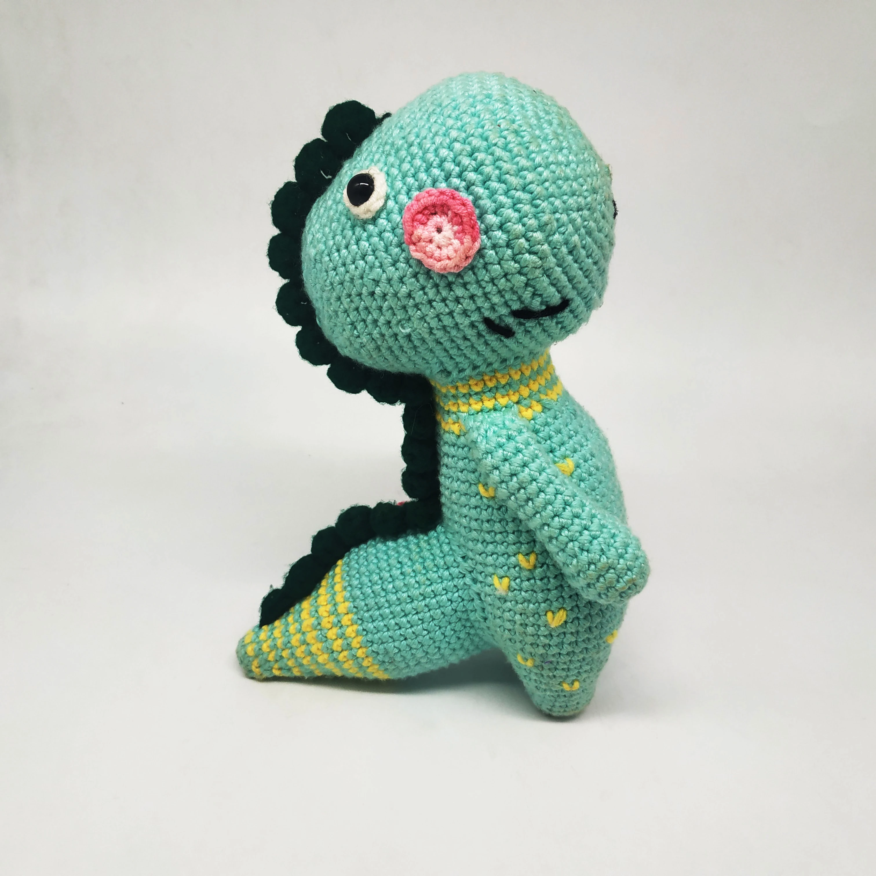 China factory handmade custom Amigurumi doll animal shape cute dinosaur hand crocheting baby toy plush kids toy