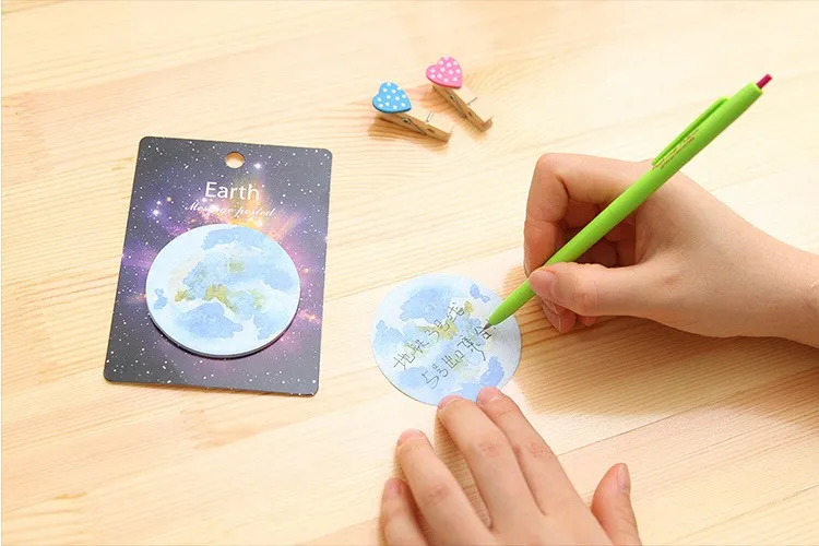2019 Hot Sale 4PCS/SET Planet Earth Moon Mini Memo Pad N Times Sticky Notes