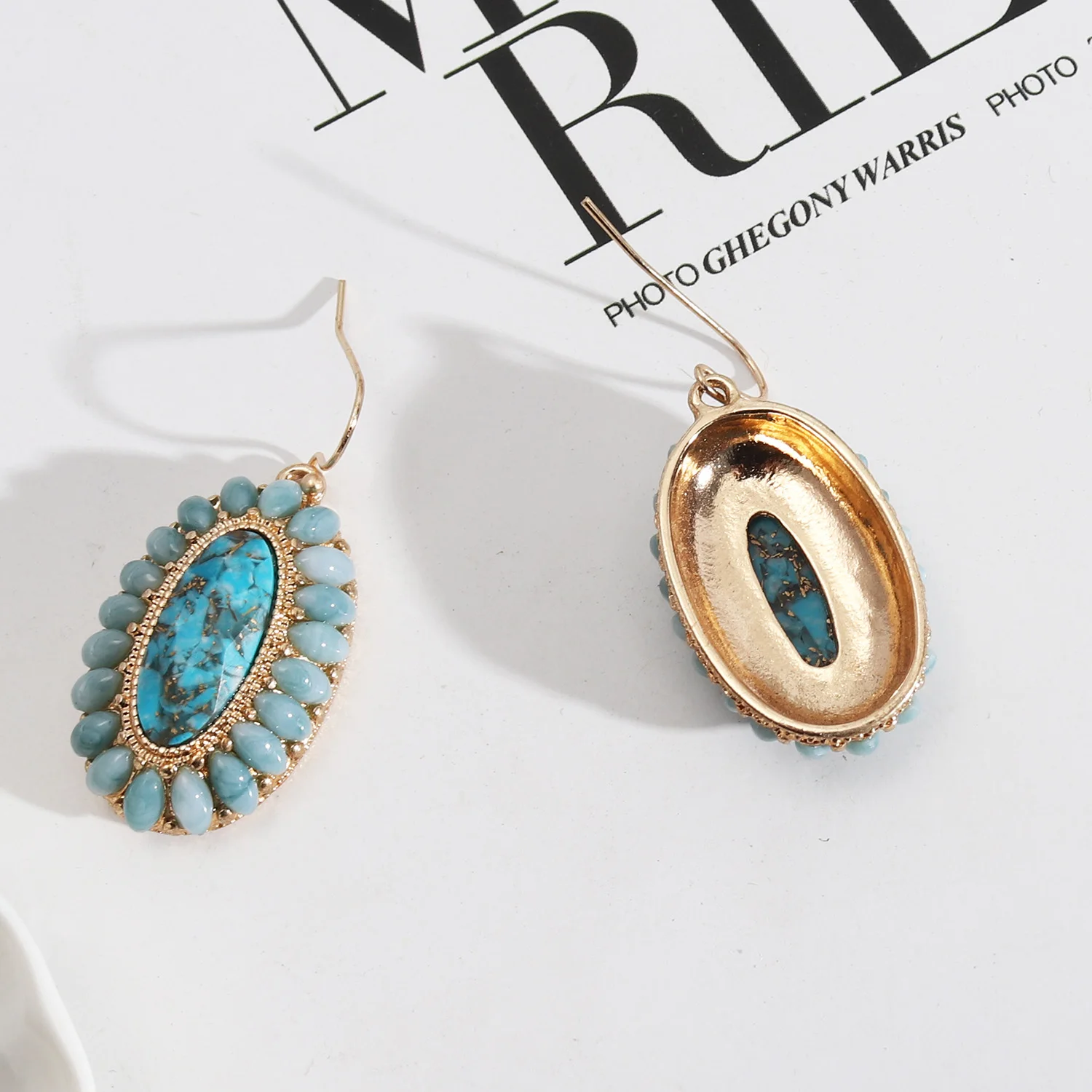 2022 New Bohemian Vintage Abalone Shell Geometric Oval Pearl Inlaid Turquoise Earrings For Women
