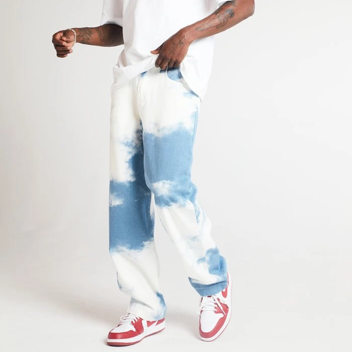 
 Европейский размер Хай-стрит свободного кроя с белыми потертостями прямая трубка вареная ткань джинсов 80% хлопковые мужские джинсы  