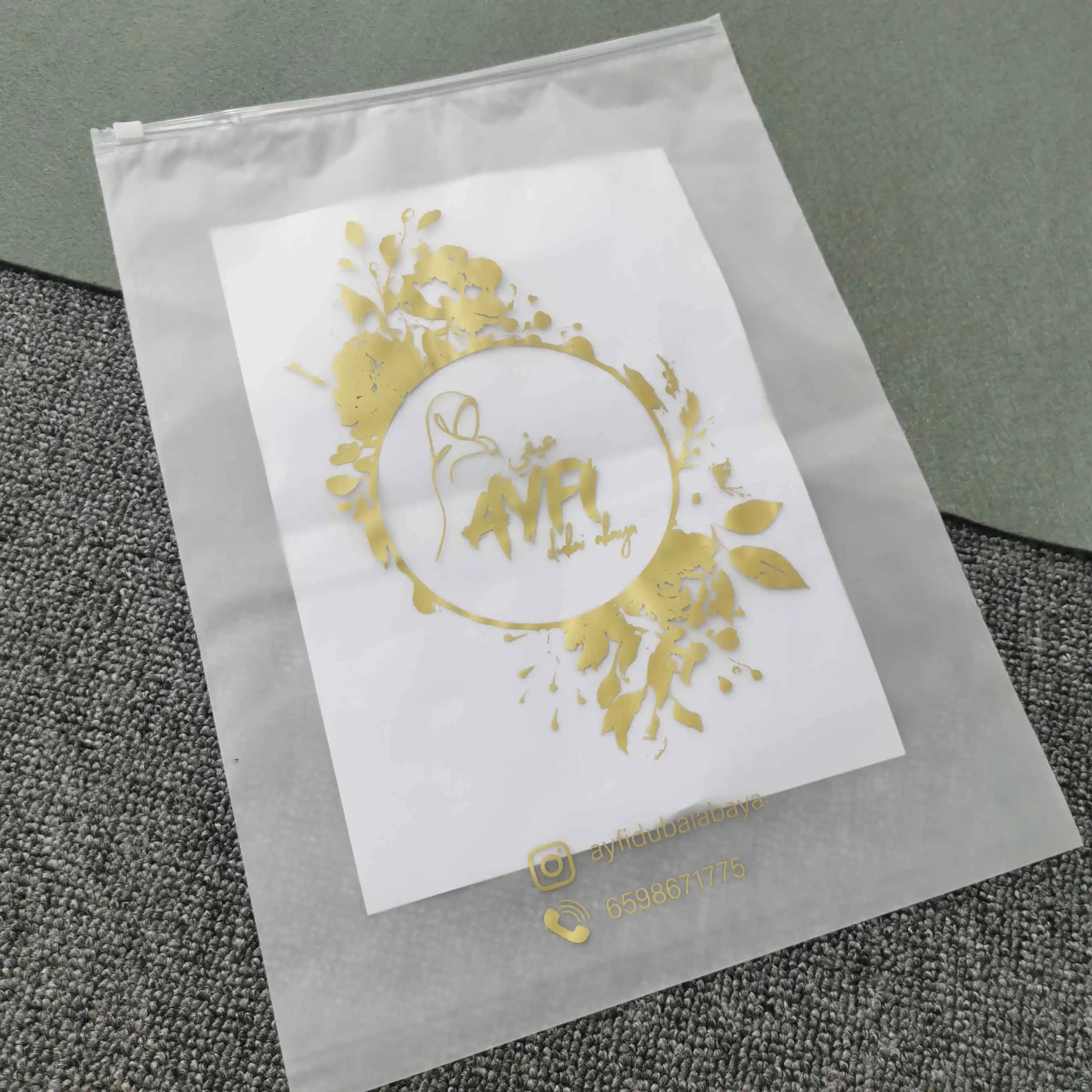 Оптовая продажа Прозрачная Клейкая или замка застежка-молнии упаковывая мешок виолончель целлофан закрывающийся пластиковый из полиуретана с открытыми порами A3 A4 DL