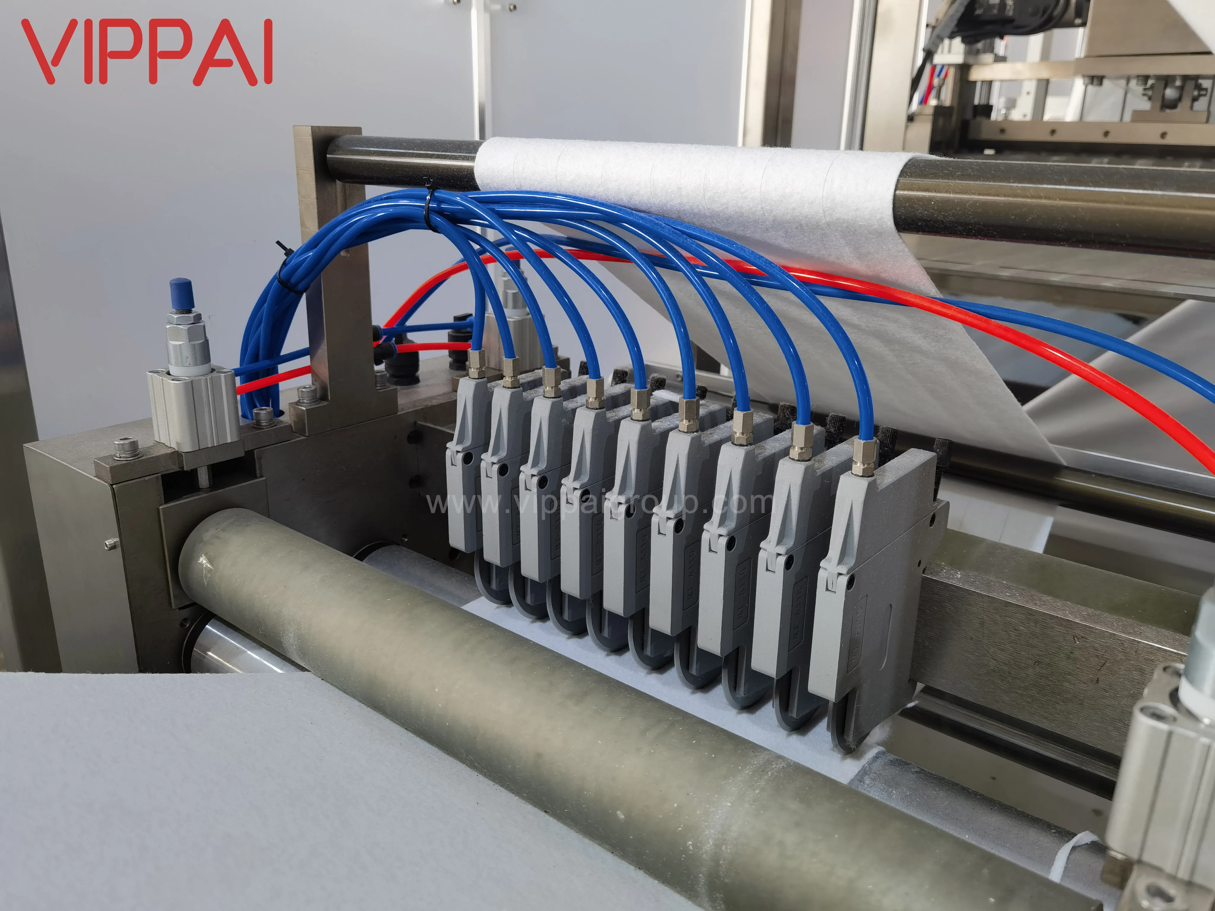 VIPPAI(Viroo) 2023 New Generation Singe Sachet Alcohol Swab Pads Wet Wipes Packaging Making Machine Manufacturers