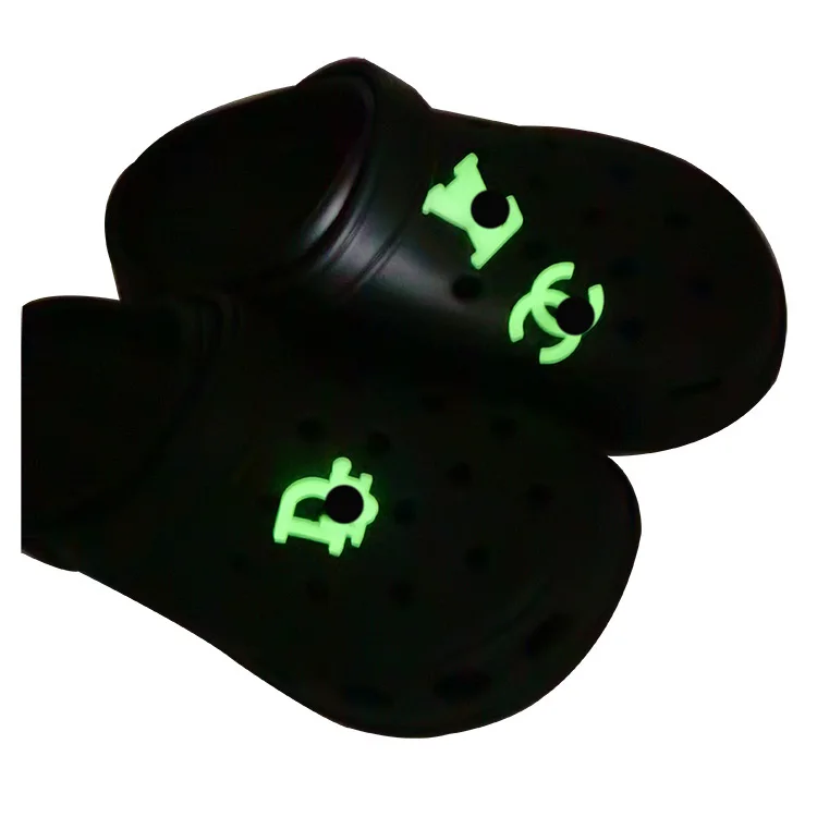 Светящиеся в темноте украшения для обуви из ПВХ Подвески дизайнерские подвески на заказ