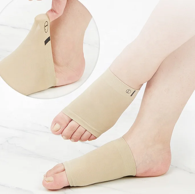 2024 Elastic bandage arch socks flat feet men and women massage soft silicone arch correction insole foot pad manufacturers