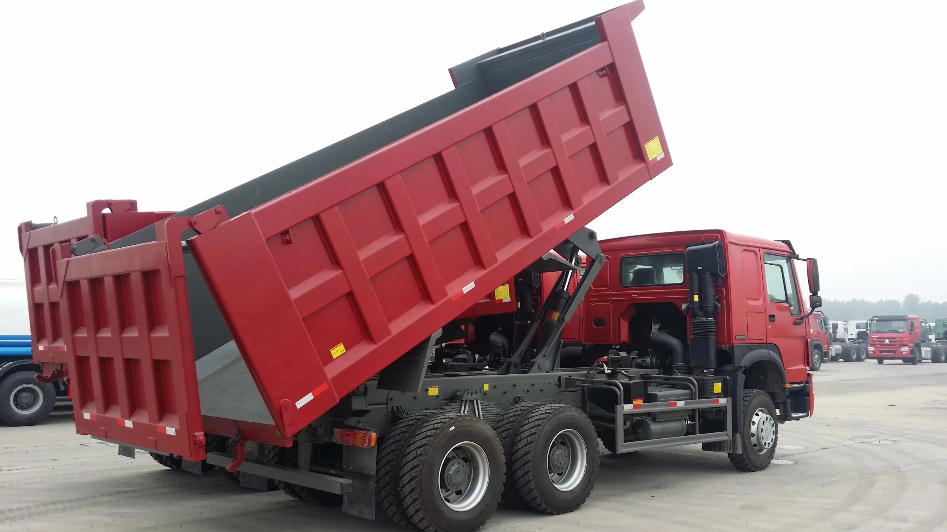  Low Price Best Condition Used Sinotruck HOWO 420HP 10 Tires Dump Tipper