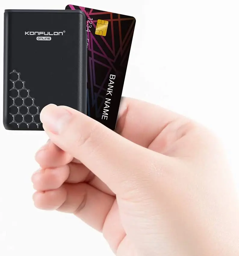 Компактный внешний аккумулятор Konfulon со светодиодным дисплеем 2 порта USB резервный для мобильных