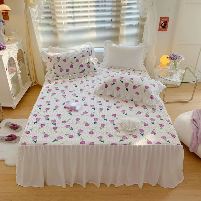 Korean Version Of Milk Fleece Bed Skirt Bed Cover Three Piece Set Bed Skirt Pillowcase Classic Luxury Print Design Sheet
